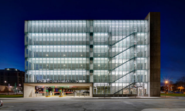 Източник: www.neumannmonson.com 2015_056_East2ndParking7-1365x910_632x380