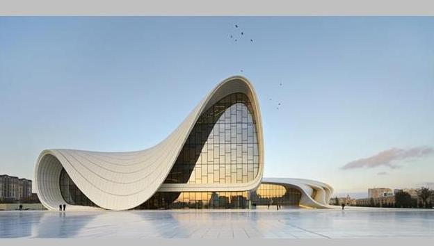 Центърът Гайдар Алиев в Баку, проектиран от архитектката,www.archdaily.com, Baku_sn_02.JPG_02