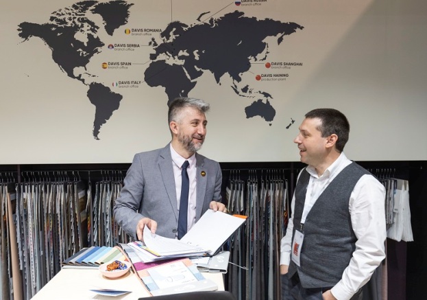 Източник: www.iec.bg World_of_Furniture_2019_14_1-623437