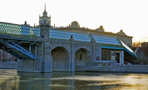 Пушкински мост, Източник: https://lookmytrips.com/ _1__Pushkinski_most_02-02
