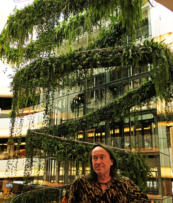 patrickblancunder_his_rain_forest_chandelier_after_two_years_of_growth_emquartier_bangkok_march_2017_599x700