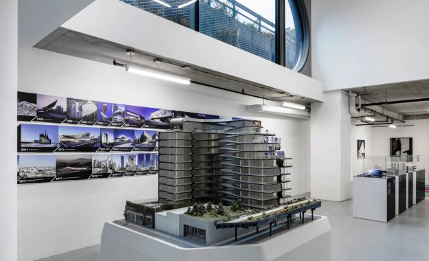 zaha-hadid-gallery-pop-up-design-architecture-new-york-city-usa_dezeen_2364_01